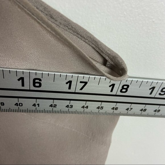Aritzia Wilfred 100% Silk Camisole Tank Top Minou Tan Beige Size Large Basic - Picture 7 of 11